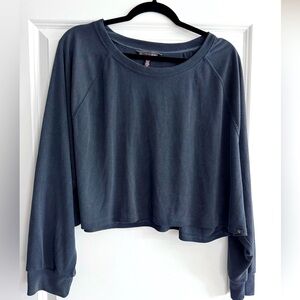 Victoria Secret grey long sleeve crop top Size XL